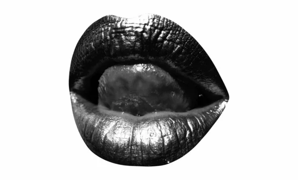 Zmysłowe Złote Usta Język Liże Seksowne Usta Kobiety Złotymi Wargami — Zdjęcie stockowe