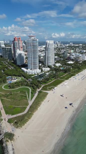 マイアミビーチの海岸線の空中ビュー — ストック動画