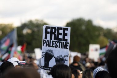 Washington DC, ABD - 21 Ekim 2023: Hamas İsrail ve Filistin arasında. İsrail Hamas Filistin. Filistin yanlısı, İsrail karşıtı protestocular. İsrail ve Hamas Gazze Şeridi 'nde. Washington DC grevi