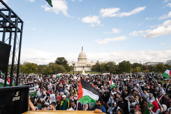 stock image Washington DC, USA - October 21, 2023: Pro-Palestine, anti-Israel protesters. Israel and Hamas in the Gaza Strip. War between Israel and Palestine. American muslim for palestine