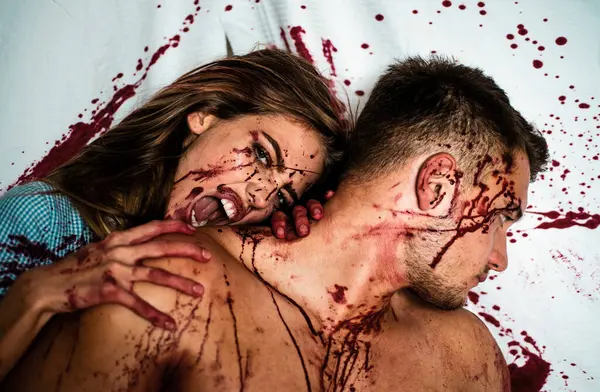Blutdurst Blut Gesicht Schlachtkörper Blutiges Halloween Verrücktes Paar — Stockfoto
