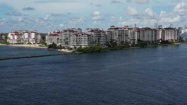 Vista Aérea Playa Miami Beach Paraíso South Pointe Park Pier — Vídeo de stock