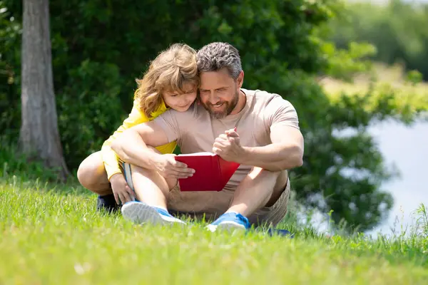 Father Read Book Son Park Outdoors Father Child Son Reading — Stock Photo, Image
