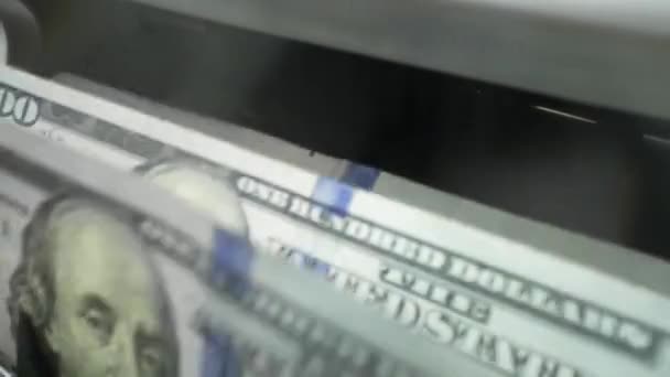Τραπεζικός Εξοπλισμός Που Μετρά Χαρτονομίσματα Δολαρίων Κλείνει Μακροπρόθεσμα Των Αμερικανικών — Αρχείο Βίντεο