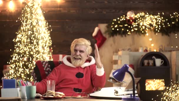 Boldog Mosolygós Nevető Mikulást Vicces Karácsonyi Érzelem — Stock videók