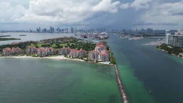 Flygfoto Stranden Miami Beach Paradiset South Pointe Park Och Pier — Stockvideo