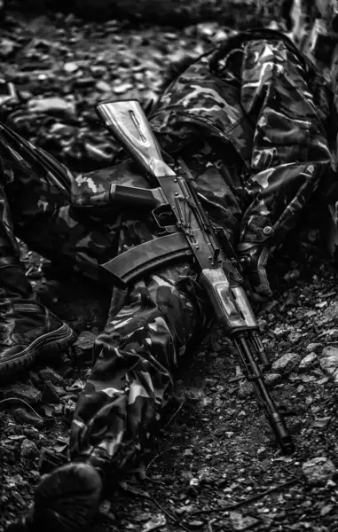 Soldado Muerto Mató Soldados Rusos Soldado Ucraniano Ejército Fuerzas Militares — Foto de Stock