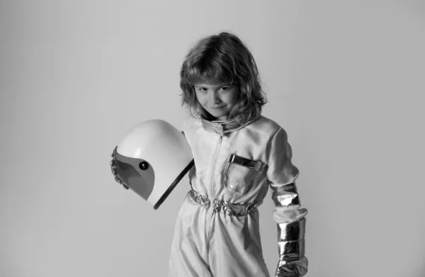 Petit Enfant Veut Voler Dans Espace Avec Casque Astronaute Espace — Photo
