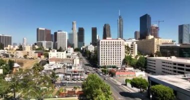 Los Angeles şehir merkezindeki gökdelenler, İHA ile Los Angeles 'a uçmak, en iyi hava manzarası. Los Angeles, CA, ABD, 1 Haziran 2022