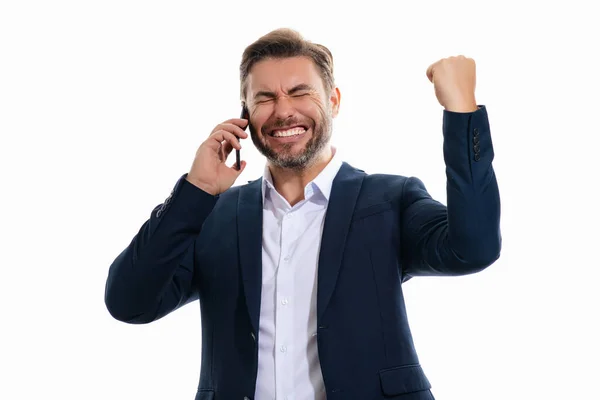 电话生意兴高采烈 快乐而成熟的成功人士通过电话交谈 庆祝成功 在事业和目标上取得成功 举手表决是的 生意成功了 — 图库照片