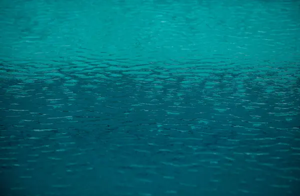 Blaues Gerissenes Wasser Schwimmbad Beschaffenheit Des Schwimmbeckens Und Oberflächenwasser Rückgrat — Stockfoto