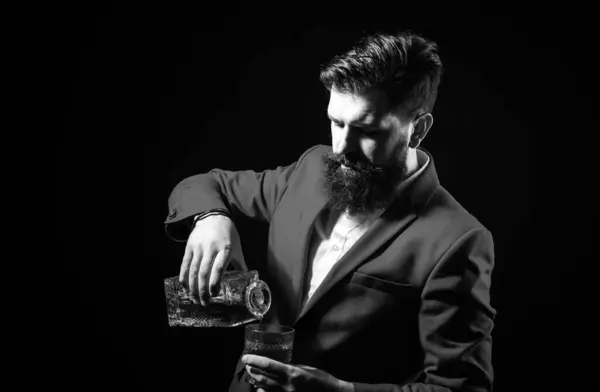 Opilý Muž Nebo Obchodník Pije Whisky Černém Pozadí Jak Léčit — Stock fotografie