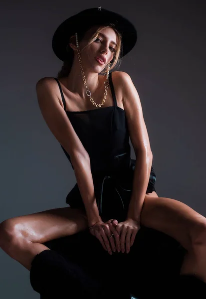 Fashionable Woman Model Hat Isolated Studio Background High Fashion Portrait — Stock Photo, Image