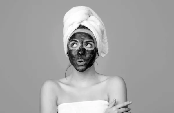 Máscara Facial Barro Máscara Barro Facial Spa Hermosa Mujer Divertida — Foto de Stock