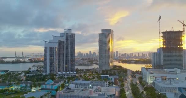 Gün Batımında Miami Deki Ocean Drive Havadan Görüntüsü Miami Hava — Stok video
