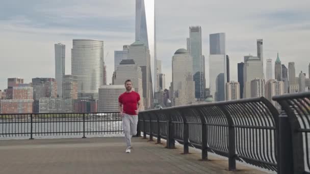 Sporcu Adam Koş Olgun Bir Sporcunun Sokakta Koşması Güneşli Bir — Stok video