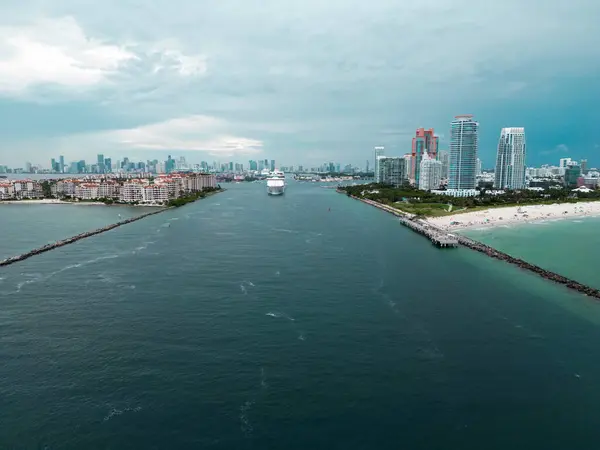 Fisher Island Skyline Buildings Seen Bay South Beach Miami Beach — Stock Photo, Image