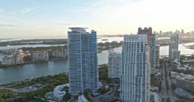 Miami Dade 'de. Miami Sahili 'nin havadan görüntüsü. Florida 'nın silüeti. Miami hava manzaralı, FL, ABD. Güney Miami Plajı