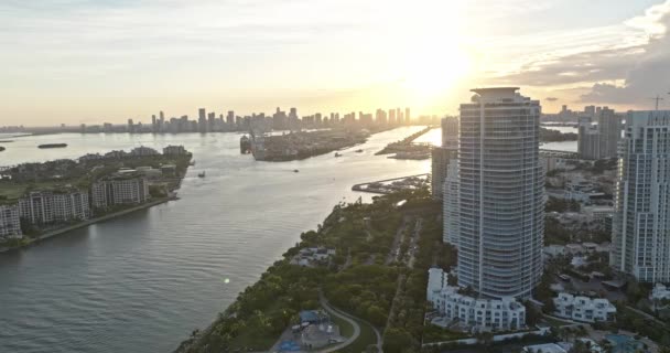 Αεροφωτογραφία Του Σάουθ Πόιντ Παρκ Μαϊάμι Μπιτς Φλόριντα Ηπα Skyline — Αρχείο Βίντεο