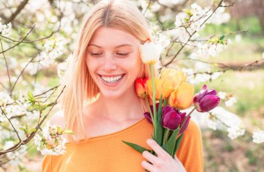 Flover 'larla Mutlu Şefkat ilkbahar korsesi. İlkbahar