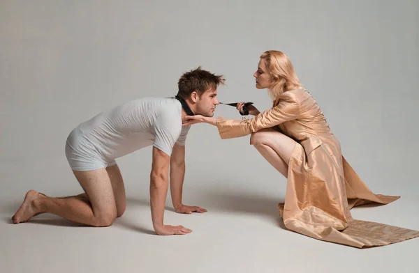 Dominatrix Blonde Woman Holding Her Husband Collar Make Him Obey — Stock Photo, Image