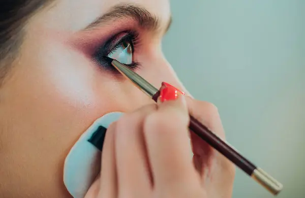 Luxury Eye Makeup Concept Purple Smokey Eyes Makeup Close Photo — Stock Photo, Image