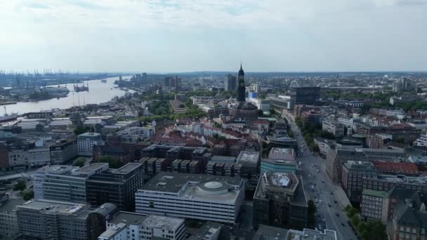 Luftaufnahme Aus Hamburg Stadtbild Elbfluss Der Hamburger Innenstadt Die Berühmte — Stockvideo