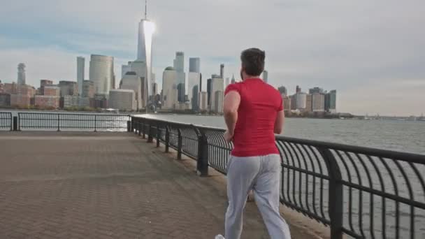 Спорт Нью Йорке Бегуны Нью Йорку Тренируются Возле Манхэттенского Городского — стоковое видео