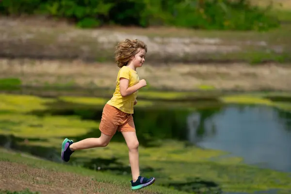 Morgonlöpning Jogging Med Barn Barnjoggare Som Springer Naturen Aktiva Friska — Stockfoto