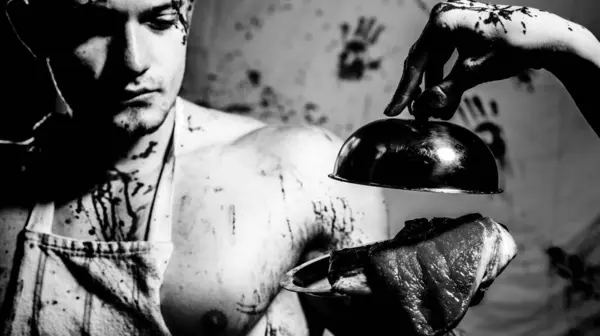 血液中の筋肉男性 ハッピーハロウィン ミートのピース — ストック写真