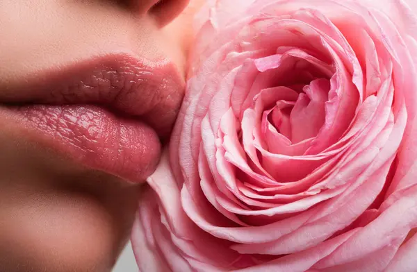 Girl Open Mouths Natural Beauty Lips Woman Lips Pink Lipstick — Stock Photo, Image
