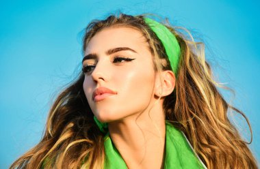 Güzel bir kadın modelin güzel portresi. Kozmetik ve güzellik konsepti