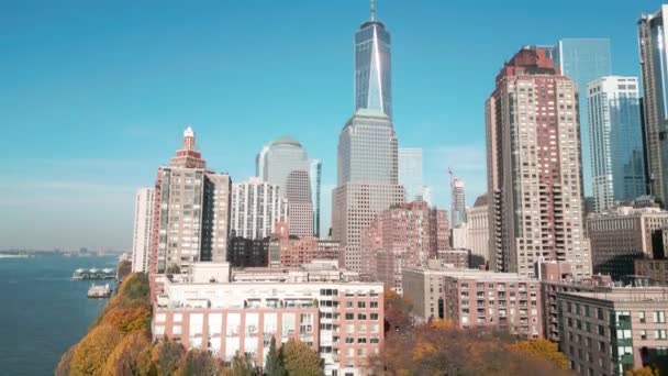 Manhattan Vista Cima Céu Azul Avante Voe Acima Rua Entre — Vídeo de Stock