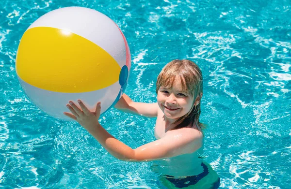 Young Boy Kid Child Splashing Swimming Pool Active Healthy Lifestyle — Stock Photo, Image