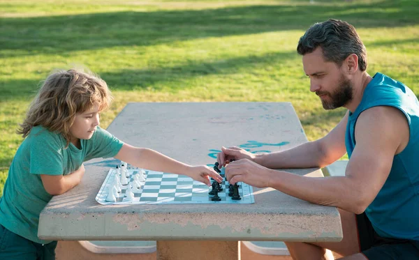 Father Son Playing Chess Spending Time Together Park Child Playing — Stock Photo, Image