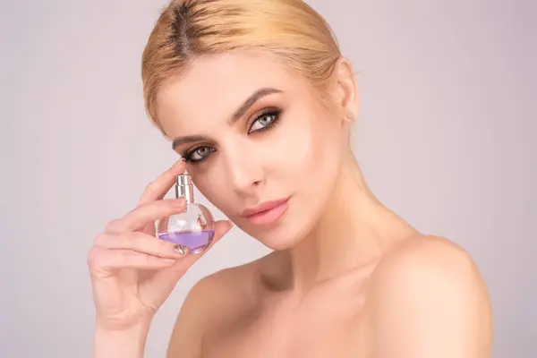 Girl Perfume Young Beautiful Woman Holding Bottle Perfume Smelling Aroma — Stock Photo, Image