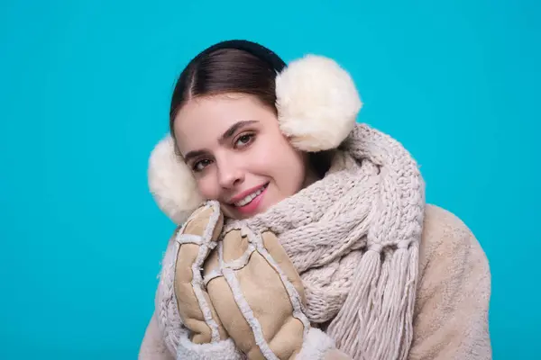 Playful Winter Woman Winter Warm Hat Portrait Happy Girl Winters — Stock Photo, Image