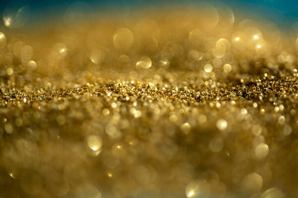 Блестящие блёстки на фоне. Светлые искорки боке. Блестящие блестки фон валентинки день, день рождения или рождественские открытки. Аннотация. Огни Боке. Искренняя текстура. Искренний дизайн