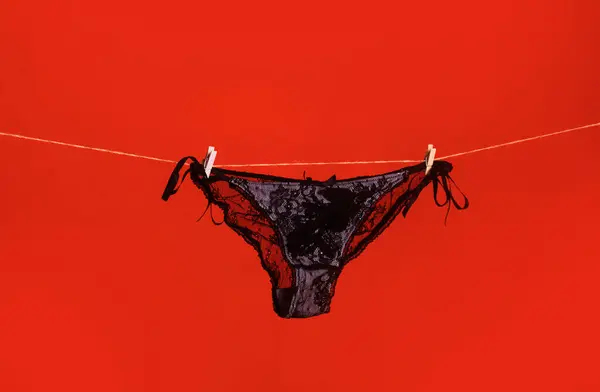 Pte Dantelli Kırmızı Külot Pamuklu Çamaşırı Dantelli Seksi Çamaşırı Beyaz — Stok fotoğraf
