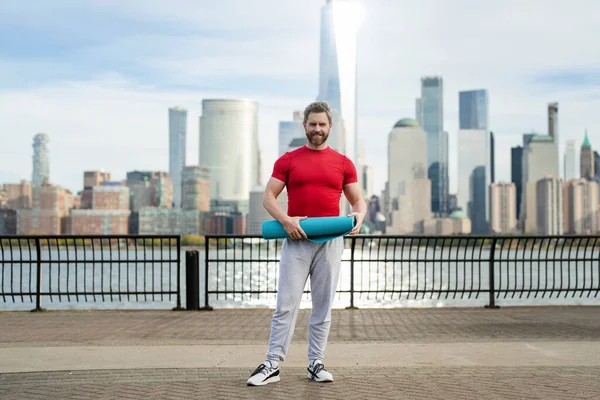 Athletic Mature Man Workout Outdoor Fit Millennial Hispanic Man Sportswear — Stock Photo, Image