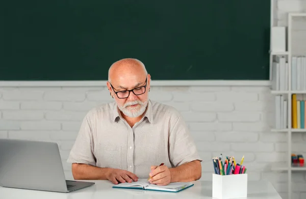 Aged Male Retired Teacher Portrait Mature Teacher Tutor Professor Working — Stock Photo, Image