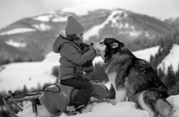 Funny Boy Having Fun Husky Dog Sleigh Winte Snowy Nature — Stock Photo, Image