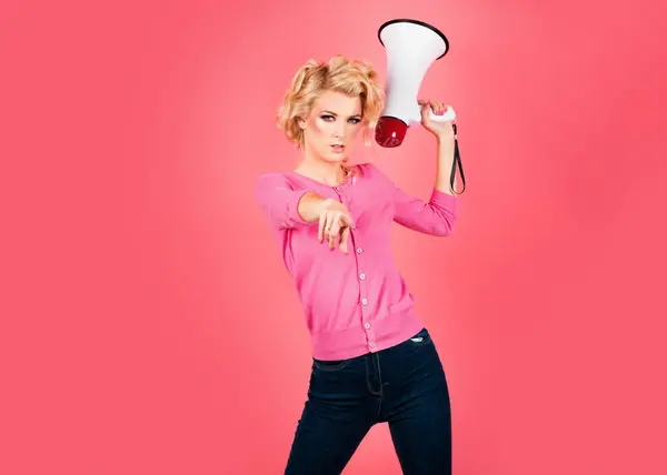 Megaphone Women Portrait Pinup Girl Shouting Young Excited Blonde Fun — Stock Photo, Image