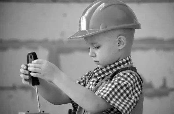 Kid Boy Twists Bolt Screwdriver Child Repairman Repair Tool Child — Stock Photo, Image