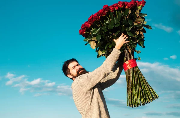 Man Flowers Roses Happy Man Holds Large Bouquet Red Roses — Photo