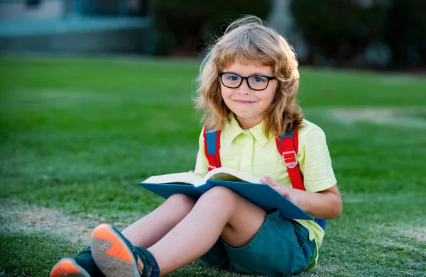 Concept Child Education Reading Cute Kids School Outdoors — Stock Photo, Image