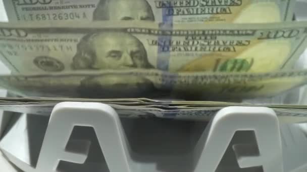 Χρήμα Μετράει Κλείστε Μηχάνημα Καταμέτρησης Νομισμάτων Μετρώντας Χαρτονομίσματα Δολαρίων Μετρητής — Αρχείο Βίντεο