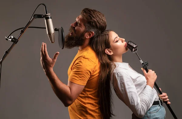 Guy Lady Excited Faces Enjoy Music Karaoke Singer Couple Man — Stock Photo, Image