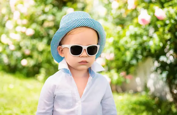 Cool Child Sunglasses Oudoor Summer Stylish Trendy Boy Kids Fashion — Stock Photo, Image