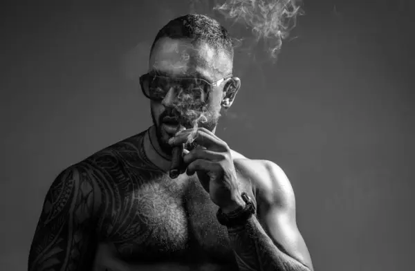 Sexy Man Bare Torso Brutal Handsome Man Tattooed Body Men — Stock Photo, Image